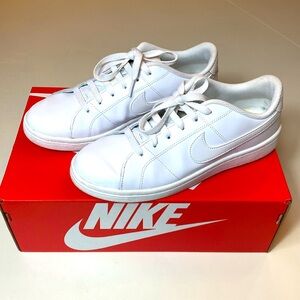 Nike Court Royale | Women’s size 8 | White